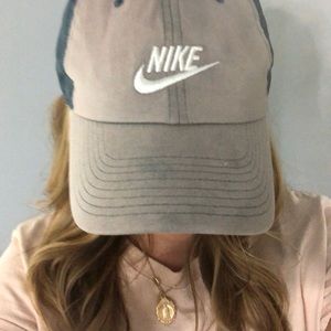 NIKE HAT